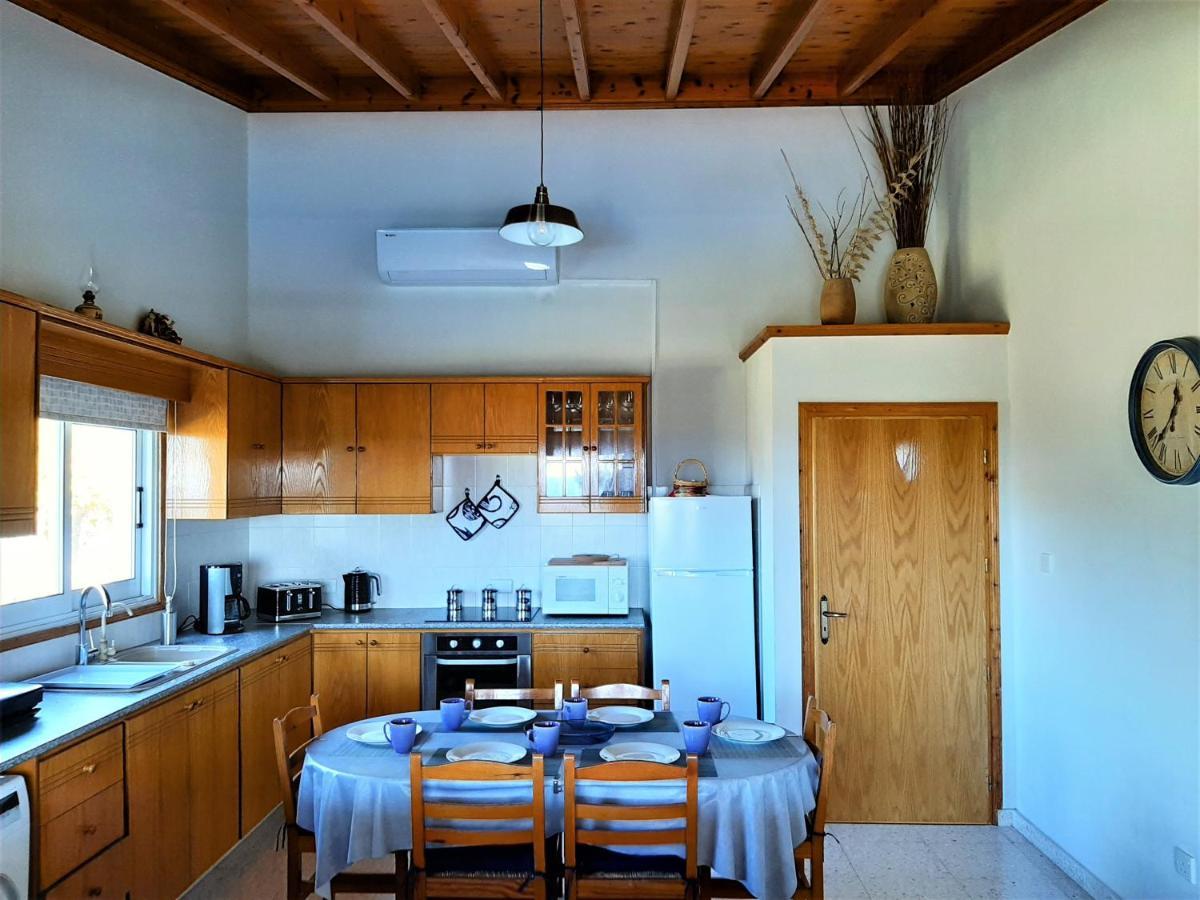 Villa Gavriel - Peyia Villa With Breathtaking Sea View, Peyia Villa With Private Pool, Secluded, Huge Outdoor Space, Mountain Views Екстериор снимка